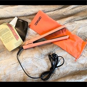 Amika Strand Perfect Ceramic Straightener